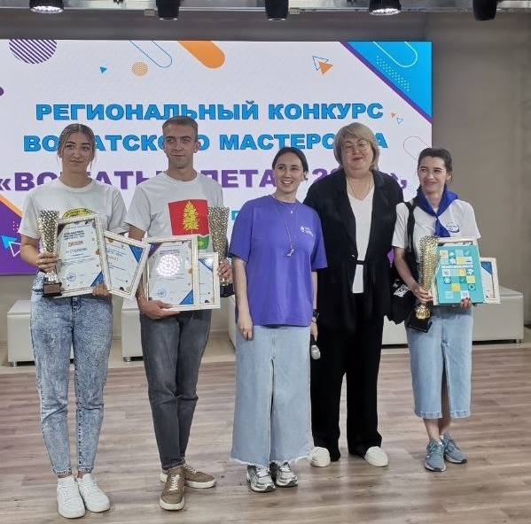 Изображение новости: Студентка Державинского Елизавета Ухватова – победитель регионального конкурса «Вожатый лета-2024»